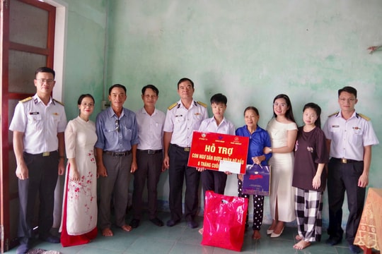 Lữ đoàn 172 nhận đỡ đầu 2 học sinh ở xã Núi Thành