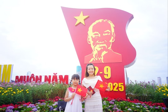 Đà Nẵng rộn ràng khí thế chào mừng 80 năm Cách mạng Tháng Tám và Quốc khánh 2/9