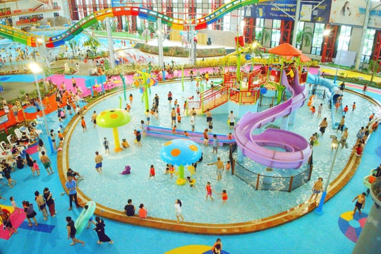 Da Nang bustles with visitors during National Day holiday
