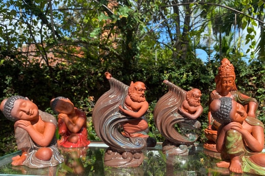 Thanh Ha Pottery Village honors ancestors with annual festival