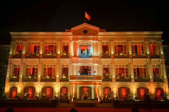 Da Nang Concert 2025 wows residents and visitors