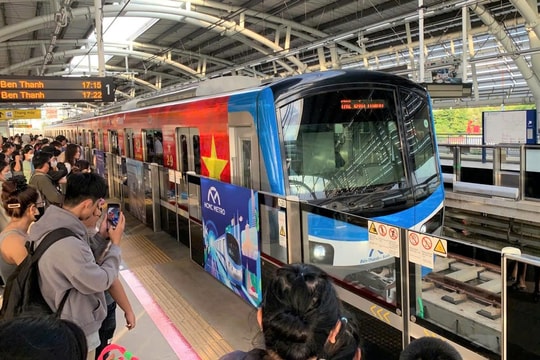 Trải nghiệm tàu điện ngầm Metro thành phố Hồ Chí Minh