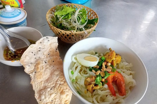 Nhớ món mỳ Bà Bầu, Cây Trâm