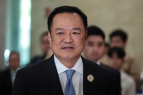 Chân dung tân Thủ tướng Thái Lan Anutin Charnvirakul