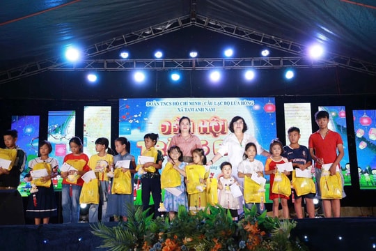 Viết tiếp ước mơ đến trường cho trẻ em khuyết tật