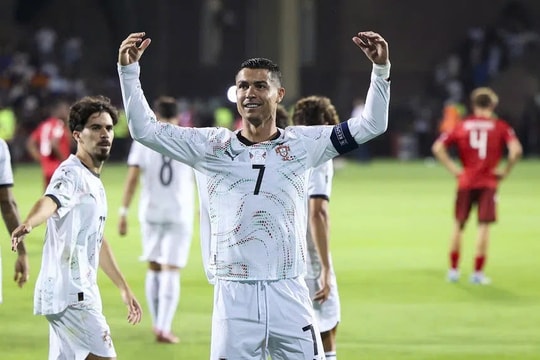 Ronaldo vượt thành tích của Messi ở vòng loại World Cup