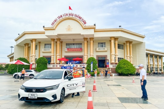 Nâng cao nhận thức, kỹ năng tham gia giao thông an toàn cho người dân