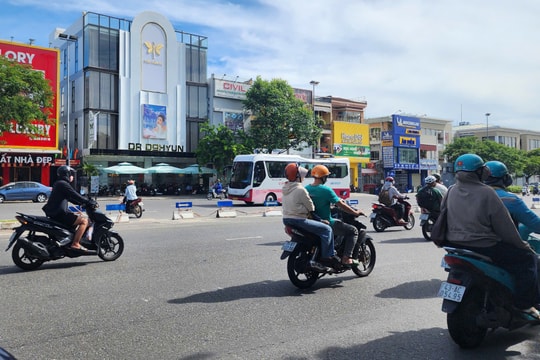 Sớm khắc phục dải phân cách hư hỏng