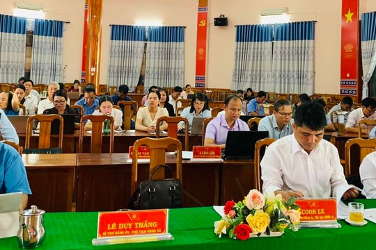 Đảng ủy xã Đông Giang quán triệt văn bản của Đảng cho cán bộ, đảng viên