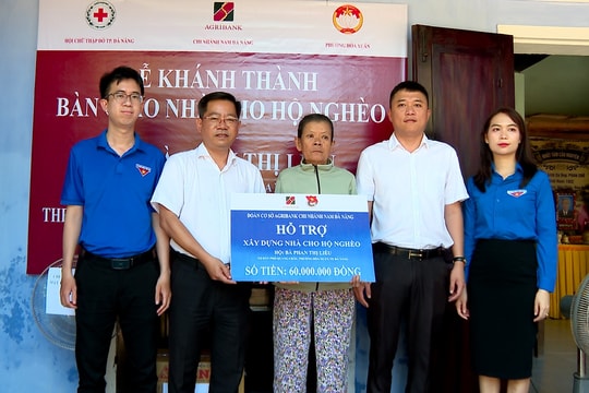 Hội Chữ thập đỏ thành phố Đà Nẵng bàn giao nhà cho hộ nghèo