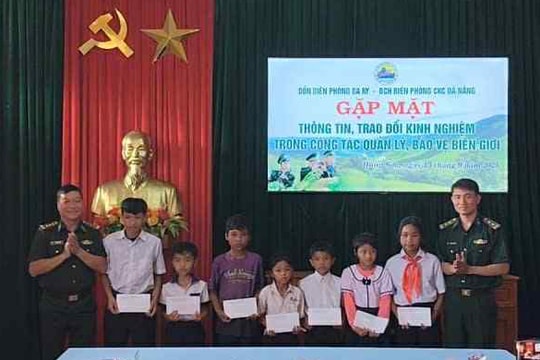 Tổ chức chương trình "Kết nối yêu thương - Chung tay xây dựng biên giới" tại xã Hùng Sơn