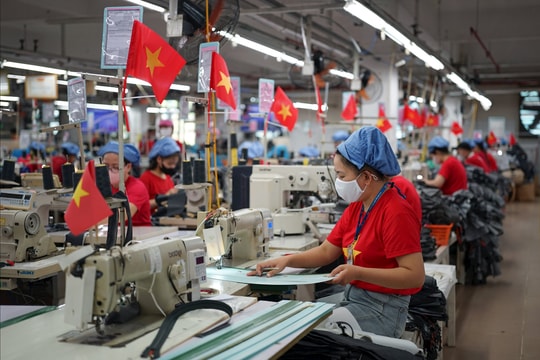 Thi đua lập thành tích chào mừng Đại hội đại biểu lần thứ I Đảng bộ thành phố Đà Nẵng