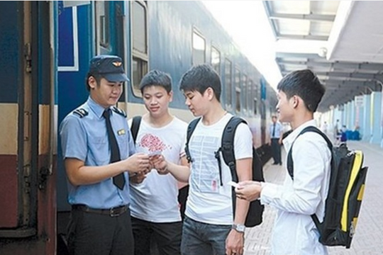 Ngành đường sắt giảm 10% giá vé tàu cho tân sinh viên