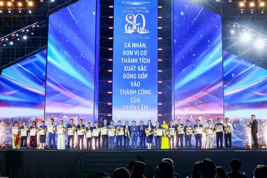 Đà Nẵng đoạt giải “Không gian trưng bày tiêu biểu” tại Triển lãm thành tựu đất nước