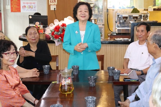 Nguyên Phó Chủ tịch nước Trương Mỹ Hoa gặp mặt lực lượng Đặc công - Biệt động thành và cựu tù Côn Đảo