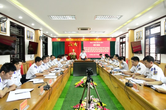 Bộ Tư lệnh Vùng Cảnh sát biển 2 tổng kết thực hiện Nghị quyết 18-NQ/TW
