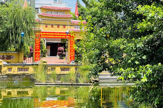 Di tích trăm năm giữa lòng đô thị