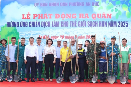 Phường An Khê ra quân hưởng ứng chiến dịch làm cho thế giới sạch hơn