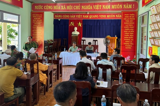 Vận động nhân dân ký cam kết không khai thác, lấn chiếm đất