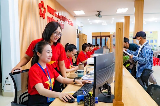 Chìa khóa xây dựng chính quyền gần dân