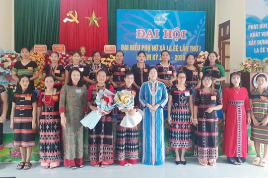 Phụ nữ xã La Êê đóng góp quan trọng xây dựng nông thôn mới