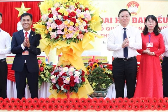 Ông Đặng Đình Hưởng giữ chức Chủ tịch Ủy ban MTTQ Việt Nam phường An Hải