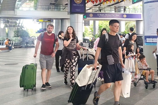 Da Nang renews tourism products, accelerating year-end visitor growth
