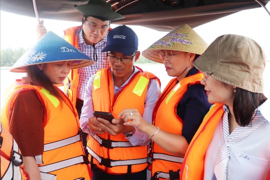 Lãnh đạo thành phố khảo sát thực trạng công tác quản lý du lịch, các điểm văn hóa tại xã đảo Tam Hải