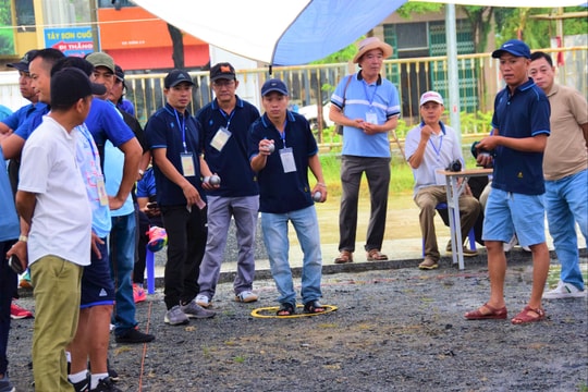 Rèn luyện sức khỏe với bi sắt