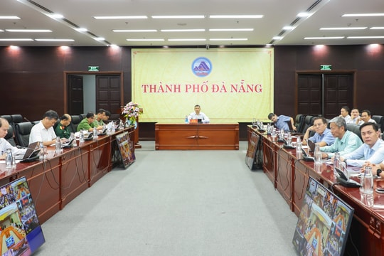 Phó Thủ tướng Trần Hồng Hà chủ trì họp khẩn ứng phó bão số 10 (Bualoi)