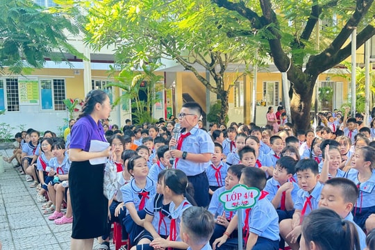 Đổi mới và phát triển giáo dục toàn diện