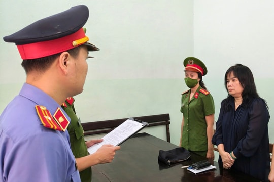 Bắt tạm giam đối tượng cho vay lãi nặng lên đến hơn 500%/năm