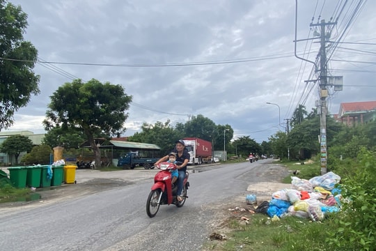 Khẩn trương thu gom, xử lý rác thải