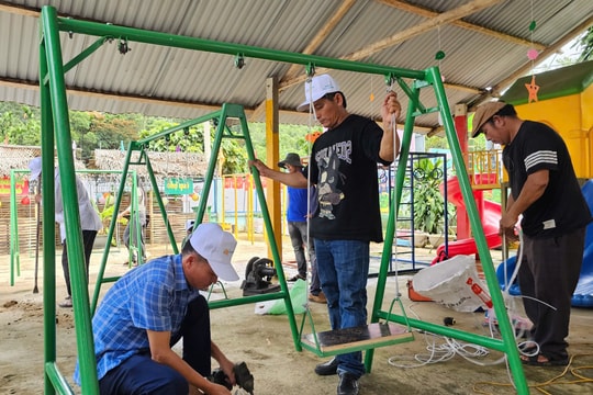 Góp thêm vui hội trăng rằm vùng cao Trà Giáp