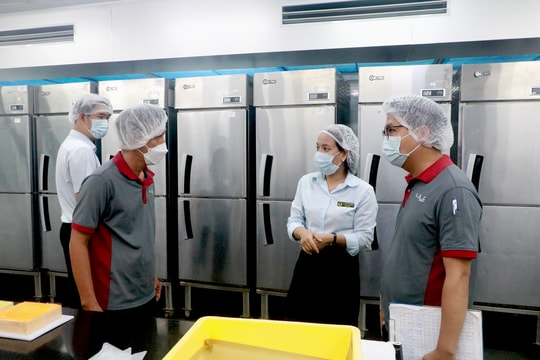 Kiểm tra an toàn thực phẩm dịp Trung thu