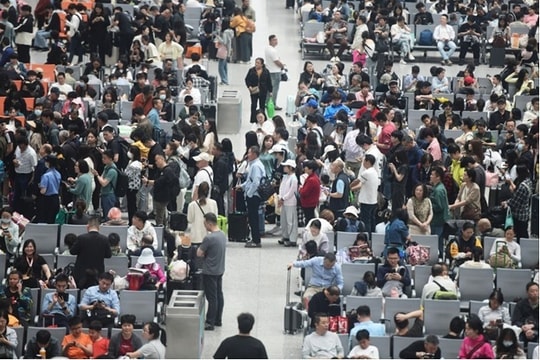 Cú hích bùng nổ du lịch của Trung Quốc