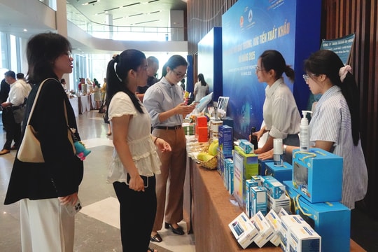 Đưa Đà Nẵng trở thành trung tâm thương mại và xuất khẩu hàng đầu