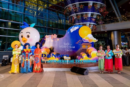 Da Nang airport celebrates Mid-Autumn Festival with cultural showcase for global travellers