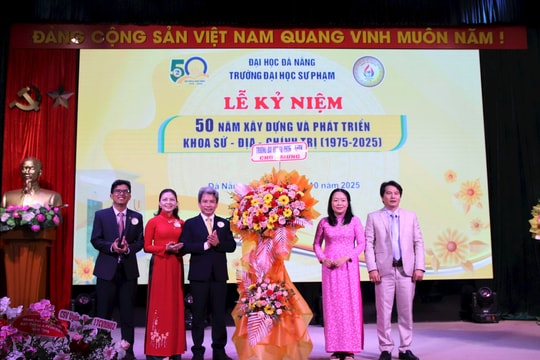 Trường Đại học Sư phạm Đà Nẵng kỷ niệm 50 năm thành lập Khoa Sử - Địa - Chính trị