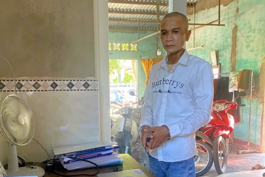 Công an phường Điện Bàn bắt giữ đối tượng trộm cắp laptop của người dân