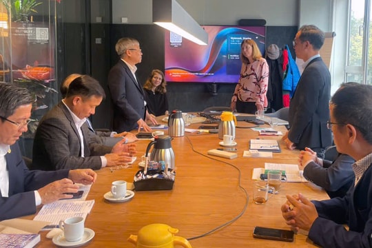 Đà Nẵng xúc tiến hợp tác đô thị thông minh, hàng không và cảng biển tại Hà Lan