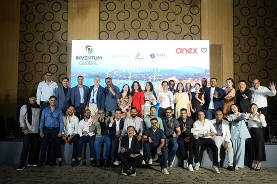 Indian famtrip explores Da Nang's luxury wedding tourism Oct. 3 - 6