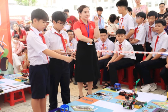 Sôi nổi ngày hội chuyển đổi số tại phường Hải Vân