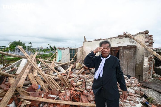 Cần triệu bàn tay chìa ra...