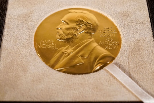 Khởi động tuần lễ Nobel 2025