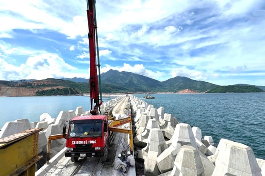 Second phase of Da Nang’s Lien Chieu Port project launched