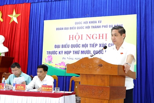 Đoàn đại biểu Quốc hội thành phố Đà Nẵng tiếp xúc cử tri xã Quế Phước