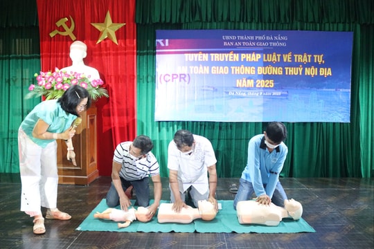 Tuyên truyền pháp luật về an toàn giao thông đường thủy nội địa