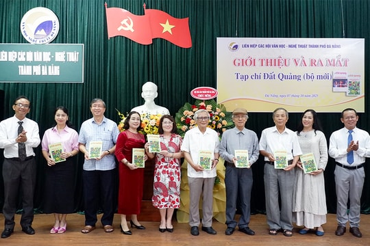 Ra mắt Tạp chí Đất Quảng (bộ mới)