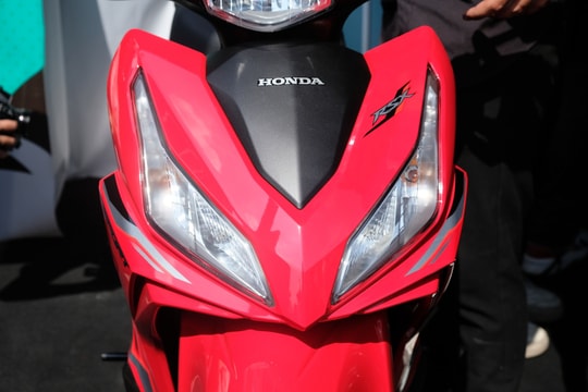 Giá xe Honda Wave R mới nhất tháng 10/2025: Giá niêm yết "đóng đinh", đại lý "đội tới" 3,6 triệu đồng